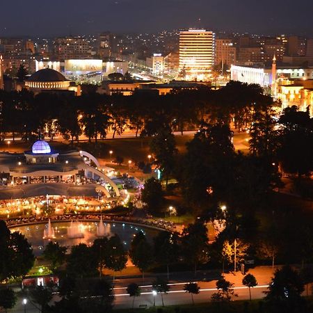 Belux Hotel Tirana Bagian luar foto