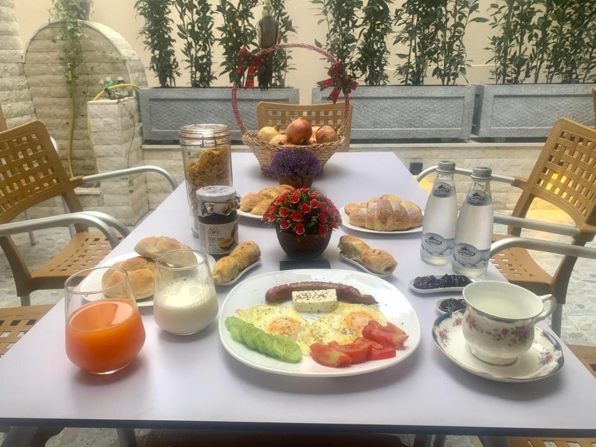 Belux Hotel Tirana Bagian luar foto