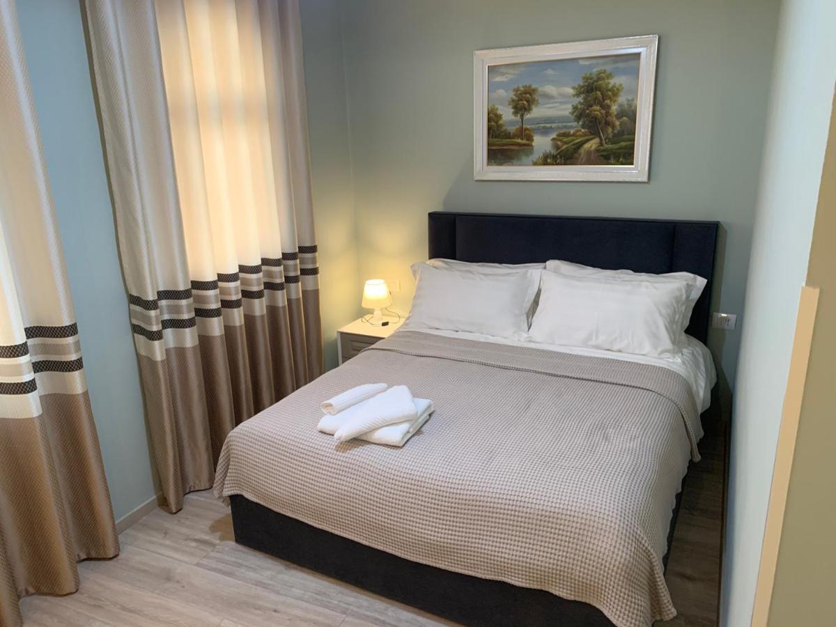 Belux Hotel Tirana Bagian luar foto