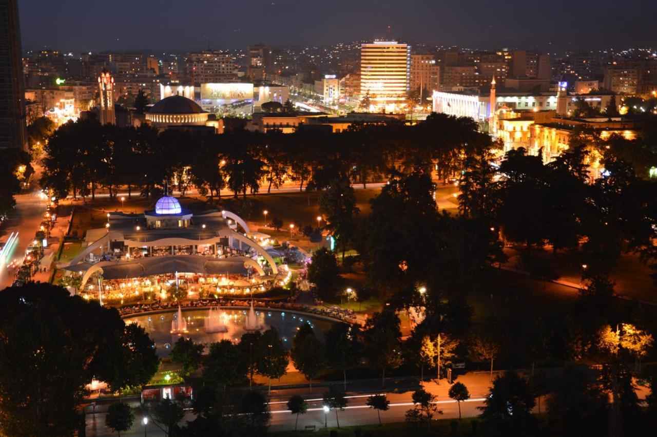 Belux Hotel Tirana Bagian luar foto