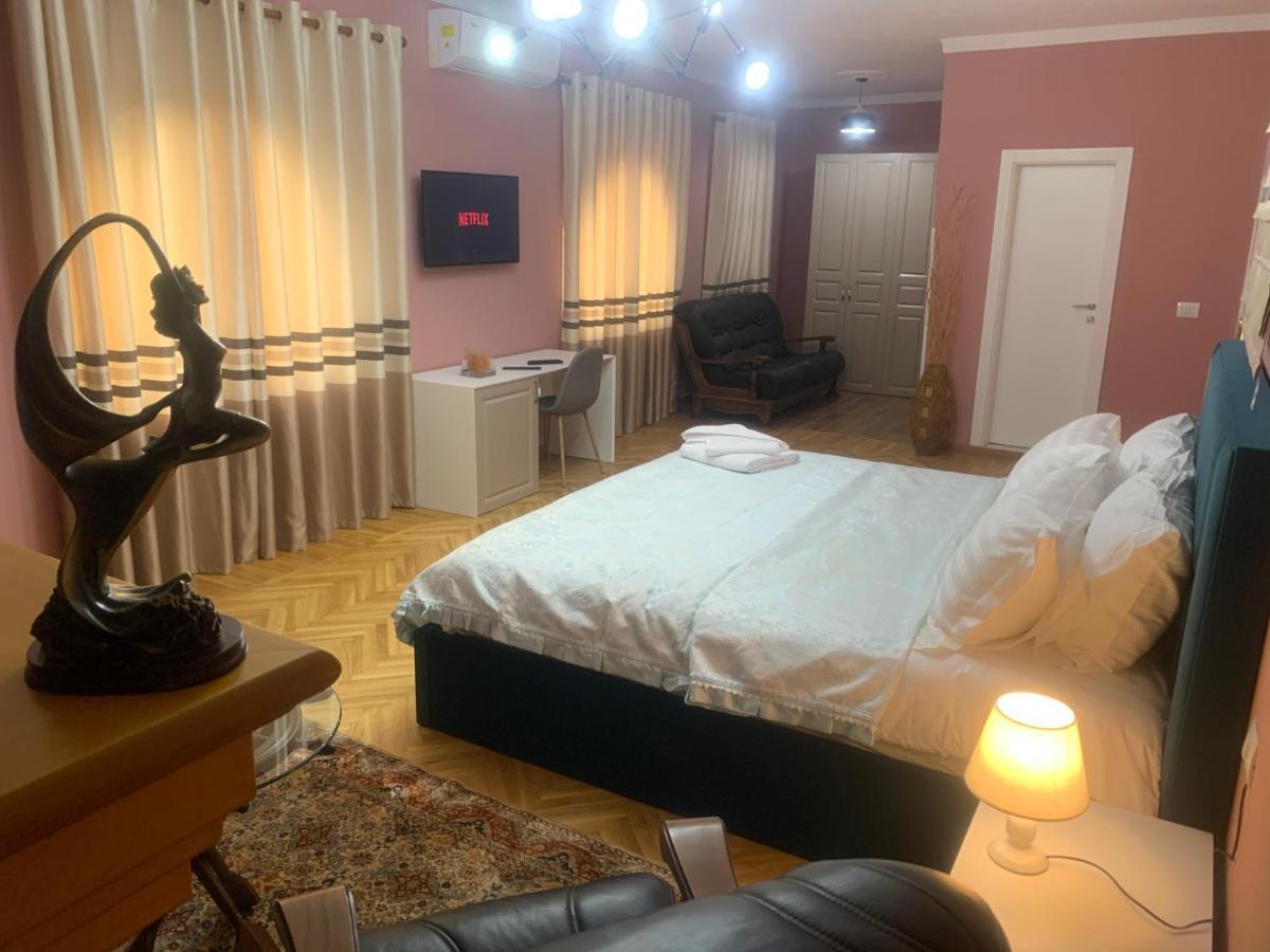 Belux Hotel Tirana Bagian luar foto